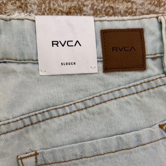 NWT RVCA Light Wash Distressed Jean Shorts - Picture 3 of 4